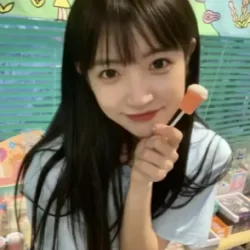 成人电报群，吃瓜国产少女